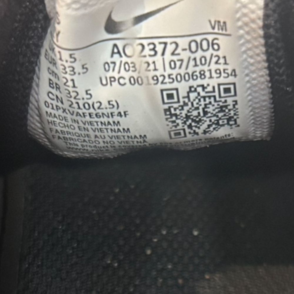 Air Nike boy 270, size 2